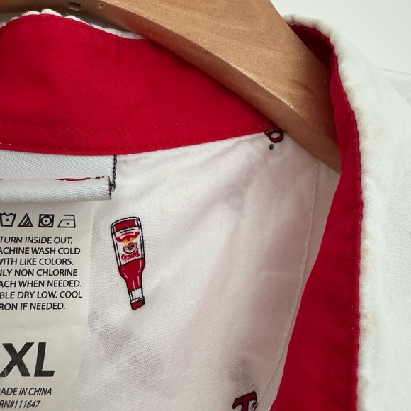 TAPATIO men’s spicy sauce bottle graphic button down collar cotton shirt top XL - Picture 4 of 4